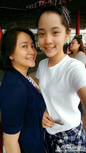 欧阳娜娜被曝恋上房祖名 傅娟:大家都疯