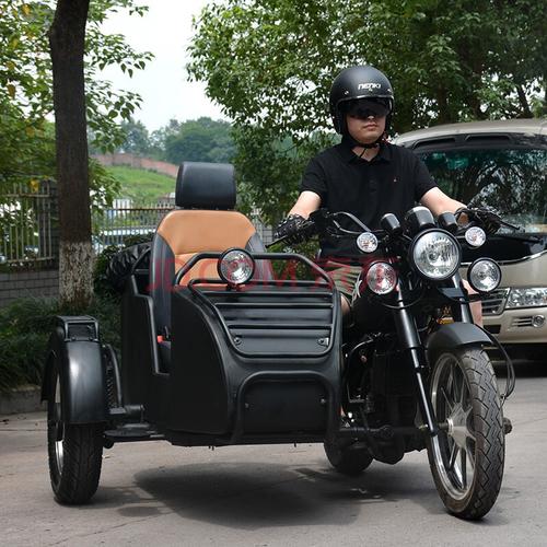 圣龙甲新款传动轴边三轮摩托车侧三轮偏三轮侉子挎斗叛逆者300cc水冷