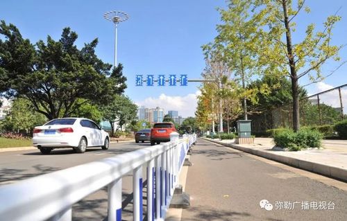 城北的一条连接甸溪湿地公园和弥勒大道的道路,规划名称为"四号路",西