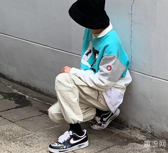 af1权志龙2.0上脚街拍图赏析 pmo x af1 权志龙2.0白色刮开是什么图案