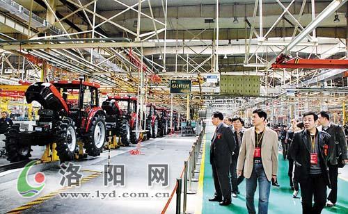 "东方红工业游"启动仪式在洛阳一拖集团举行