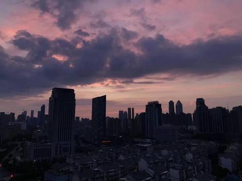 南昌作为一名新晋网红城市,空气质量连续5年中部省会第一