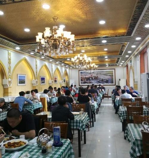 在八个驻京办中,巴州办的金丝特餐厅,被新疆烹饪协会评为新疆餐饮名店