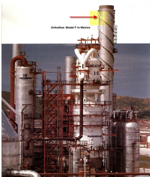 为什么石化厂的烟囱要设置破风圈,而电厂的烟囱没有