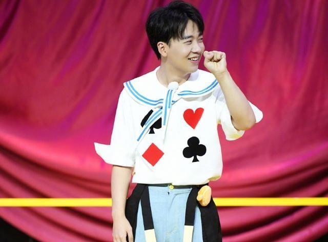 郭麒麟《跑男》还在播,转身入驻另一综艺,跟蔡徐坤好哥们成室友