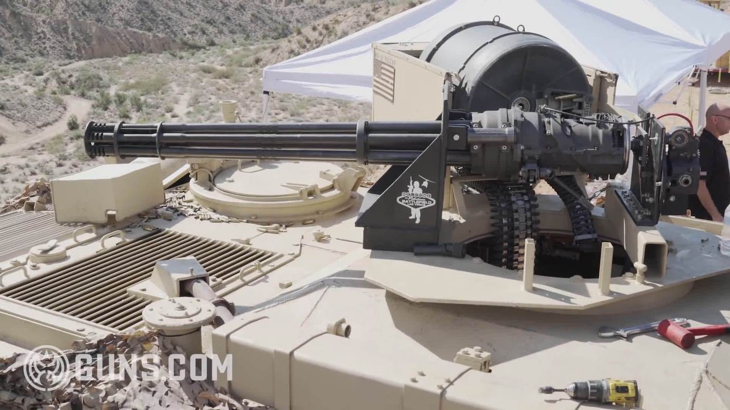 外形霸气的美国m61火神20毫米航空机炮,加特林家族中的扛把子