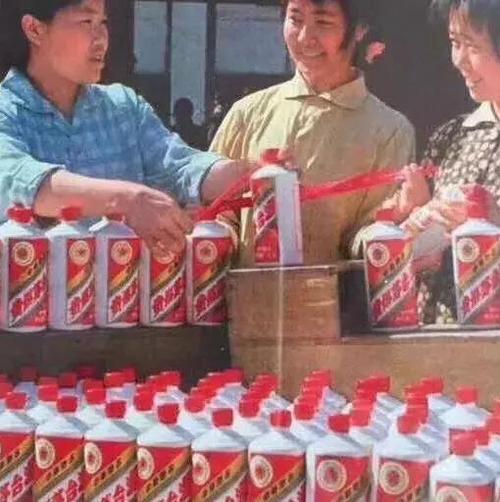 茅台酒系以优质高粱为原料,用小麦