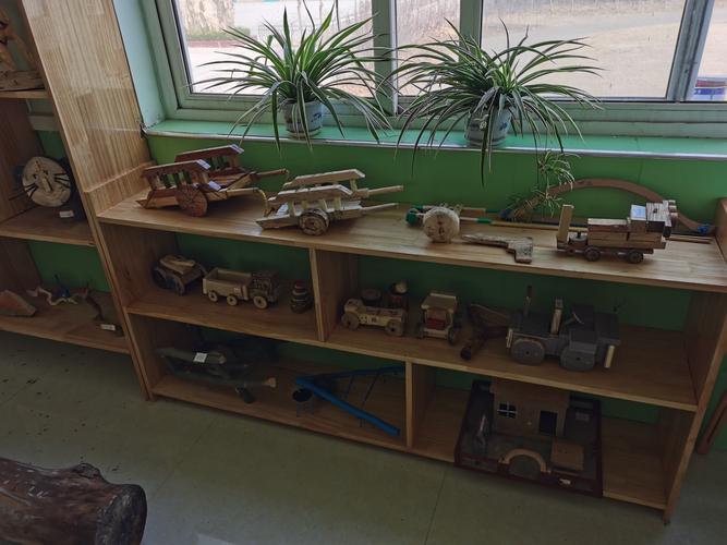 11.13】富民幼儿园参观常路中心幼儿园木工坊图片记录