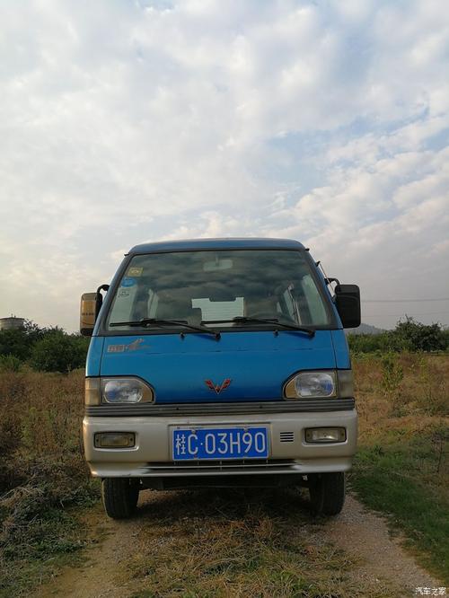 神车五菱龙经典小面包