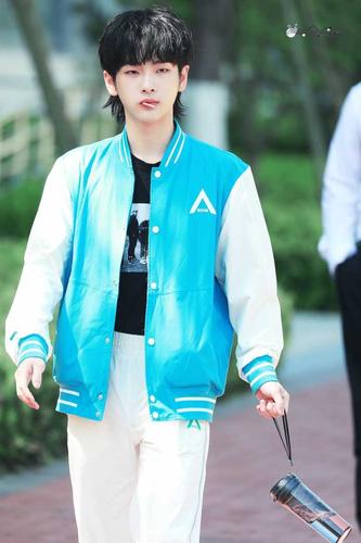 周震南有哪些绝美神颜图片?