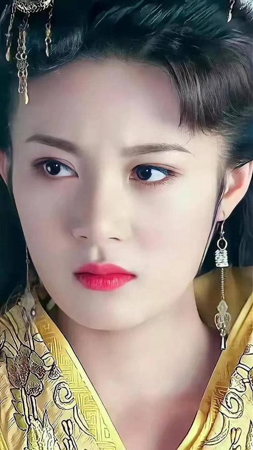 邬靖靖也不例外,她的长相很符合"江南美女"的特色,大眼睛漂亮有神