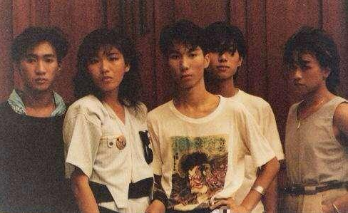 黄家驹和潘先丽因为共同的爱好相知相恋,按理说这段感情应该会很美好