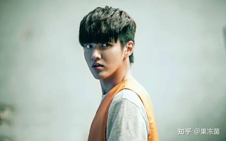 重磅!吴亦凡被刑拘,爆出"身穿囚服"照片