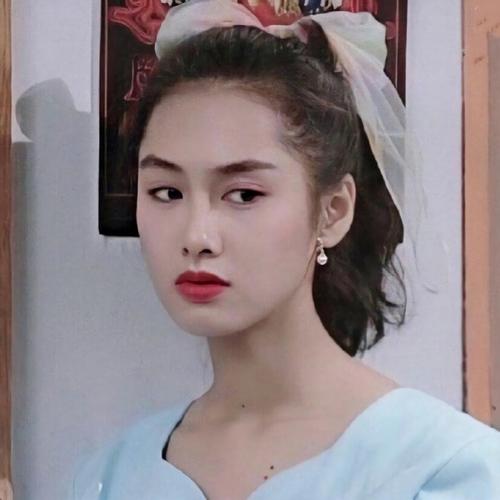 港风女星头像更新几张氛围感很强的美女