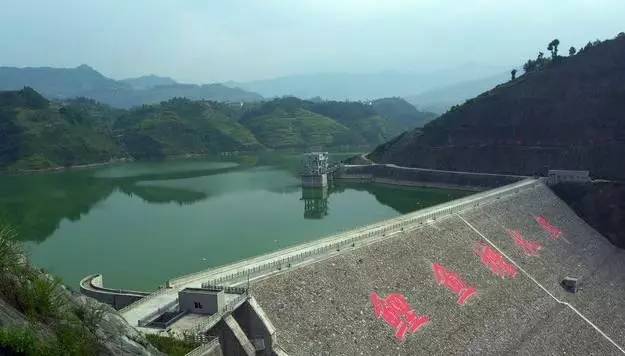 鲤鱼塘水库风景区