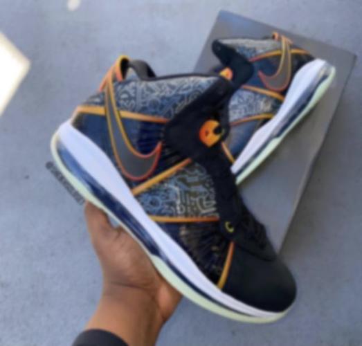 詹姆斯空中大灌篮配色,nike lebron 8 space jam 实物
