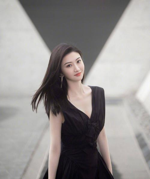 影视巨星景甜魅力写真:甜美靓丽,婉约唯美!