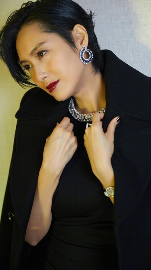 演员朱茵,心中最美的紫霞仙子,来看她的写真照吧