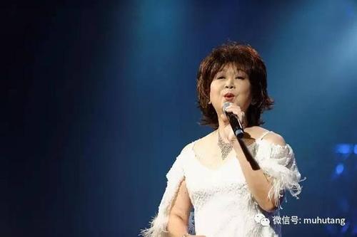 朱咪咪出生于马来西亚,主要成名也是在上个世纪70年代的马来西亚.