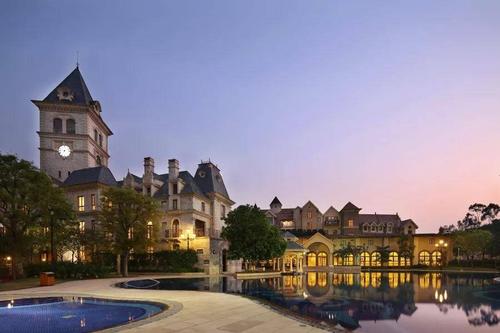 【抢购预售】499元广州九龙湖公主酒店公主小镇房1间1