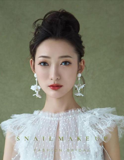 婚礼出门造型 礼服发型 中式复古