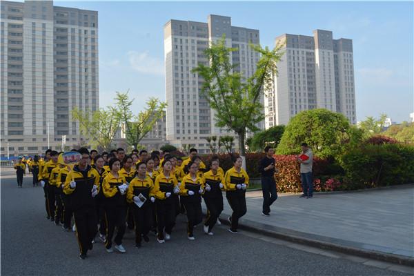 郎溪中学直升班年级部举行跑操比赛活动