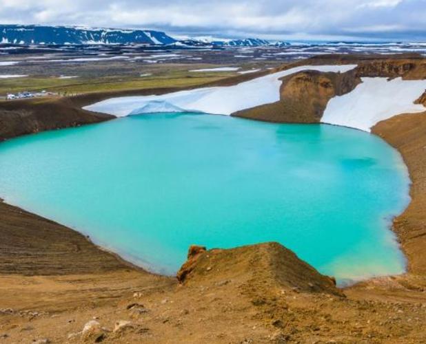 冰岛迷湖第五大湖,湖水蓝得耀眼