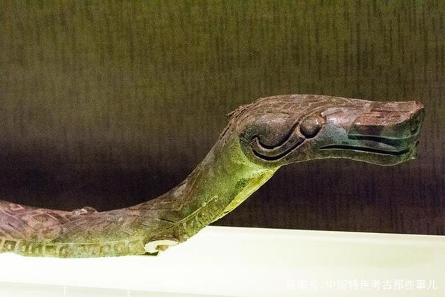 三星堆发现了一条"蛇",专家大惊:可能揭开了华夏文明