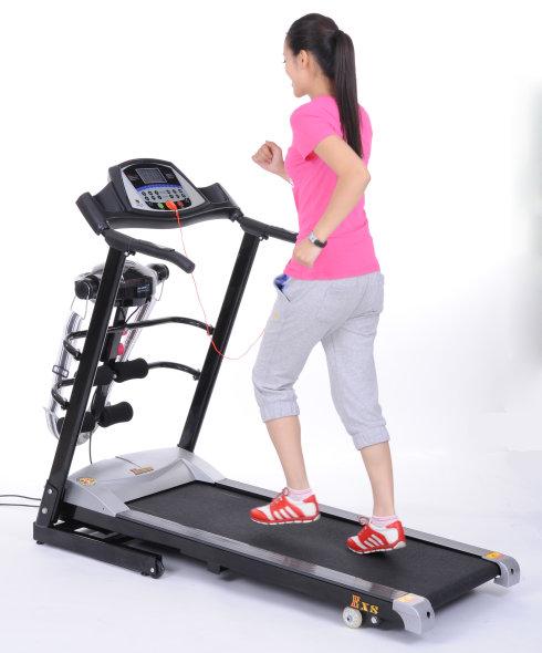 如何克服在跑步机上跑步的不适感?