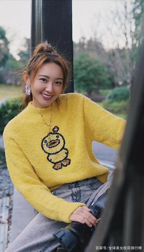 湖南大学校花级美女孙耀琦