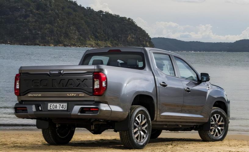 大通皮卡"新王牌",对标长城炮,或售13万,2.0t柴油四驱,霸气