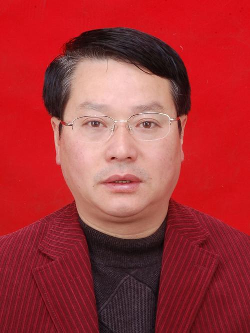 学历:研究生     职位:江西省新干县委书记,新干县政府县长 履历