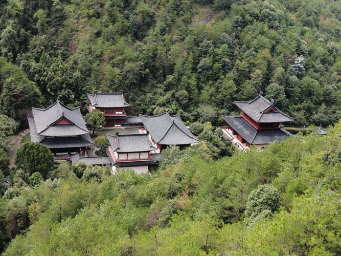 仙都观,曾名赵侯祠.祭祀赵炳,是缙云有文字记载的最老寺庙建筑.