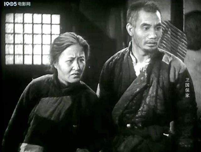 张莹参演的第一部电影是张平,王炎主演的电影《光芒万丈》,他在其中