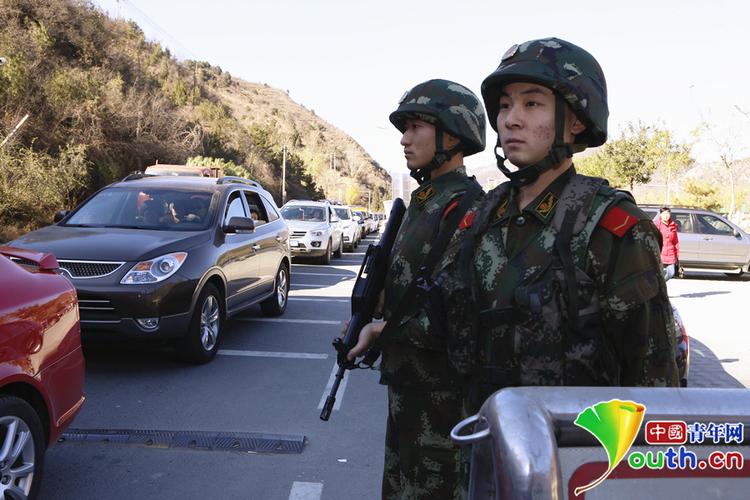"两会"安保全面启动 武警尽职尽责严阵以待