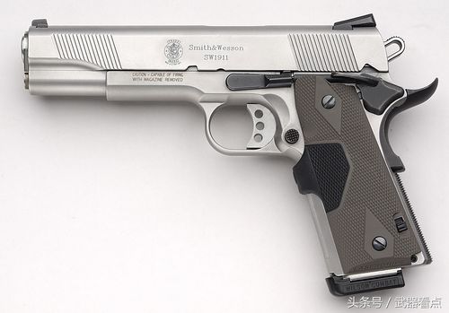 武器丨由于美国人的1911情结,很多大厂小厂都出1911手枪