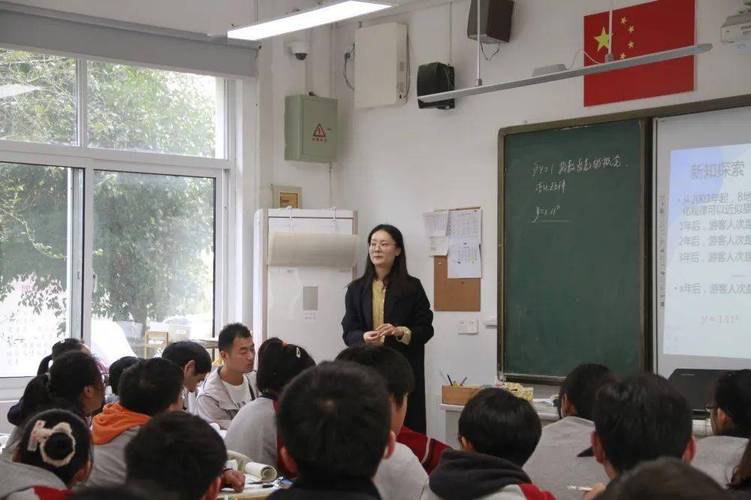 执教:崇真中学 戴小宇△执教:塘桥高级中学 邹国平音乐:《独唱曲》