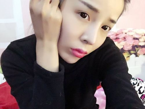 乐坛新秀歌手小曼带来新单曲停摆瞬间让人心生黯然