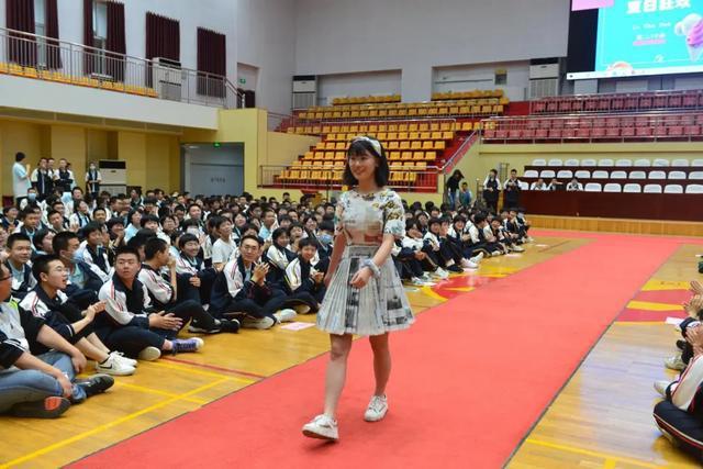 正定中学惊艳在河北正定中学他们竟然穿成这样