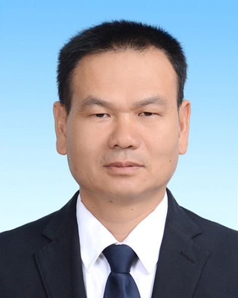 我的简历叶船回,男,汉族,1968年10月出生,广东省阳西县人,1986年11月