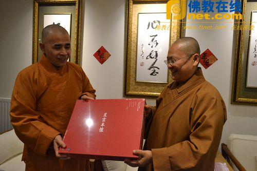 界动态 海外内容 佛教在线海外讯 由贤立法师带队,北京龙泉寺贤然法师