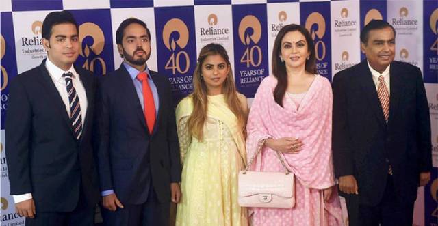 安巴尼家族的能有今天的一切,要归功于穆克什·安巴尼的父亲,家族的