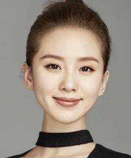 "黑红"十年红透娱乐圈,"少女幂"的修炼术:杀不死我反而变得更强大
