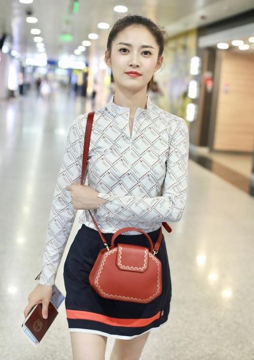 有一种朴素叫陈钰琪,日常可阳光明媚,工作可仪态万千