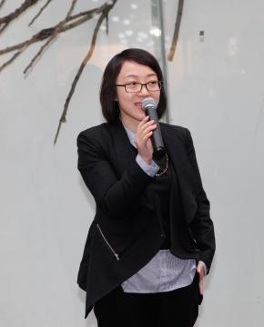 今日美术馆学术及展览副馆长晏燕致辞