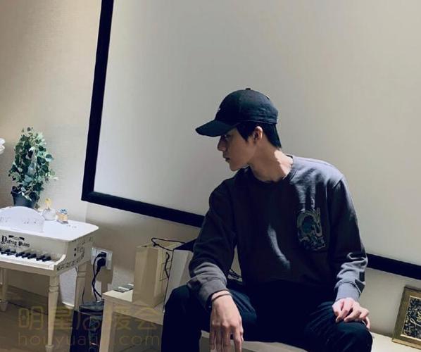 任世豪生活照任世豪图片大全
