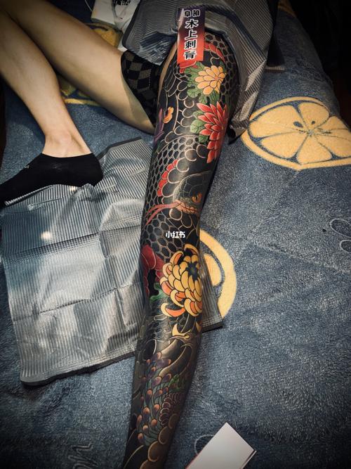 花腿 木上刺青作品_刺青_华源书画古玩城自由行热门攻略_古玩_纹身_美