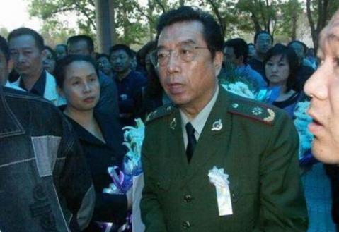 宠子狂魔李双江娶小27岁老婆老来得子过分宠爱酿大祸