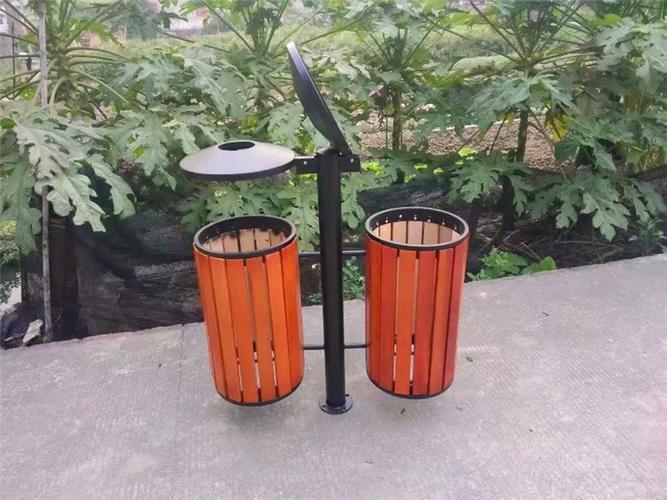 产品,多年来百拓园林家具专业设计,生产和销售: 旅游景区果壳箱仿古