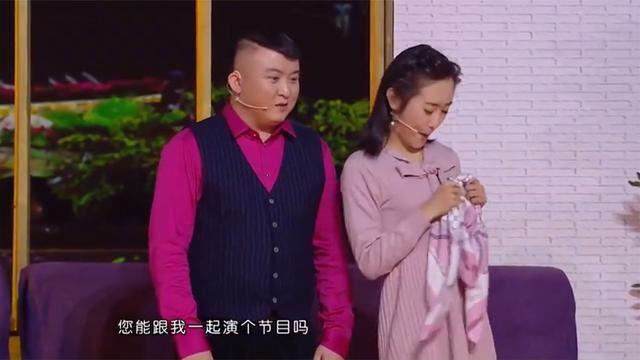 晚会小品追爱变奏曲小翠现场秀才艺惹全场爆笑